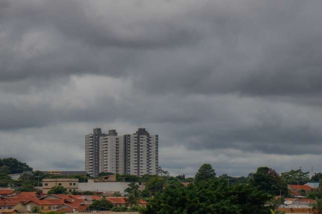 Ter&ccedil;a-feira ser&aacute; chuvosa com temperaturas amenas em MS