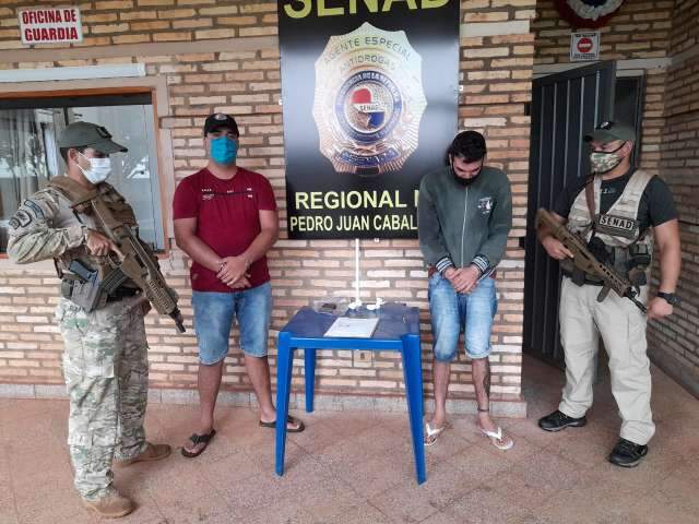 Brasileiros que faziam delivery de coca&iacute;na s&atilde;o presos na fronteira