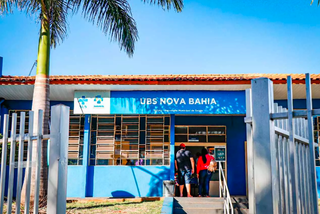 Médico atendia paciente na unidade do bairro Nova Bahia (Arquivo/Henrique Kawaminami)