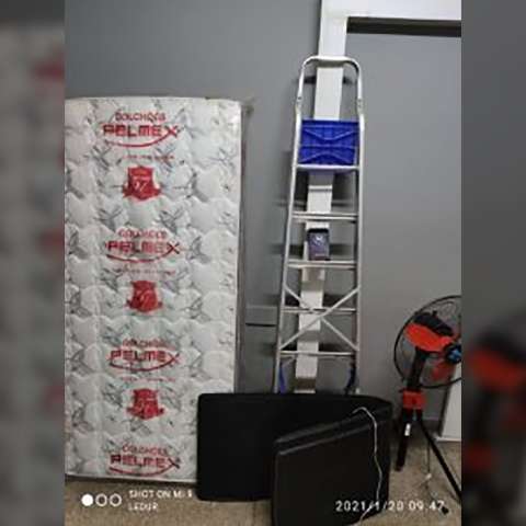Rapaz &eacute; preso ap&oacute;s &ldquo;saquear&rdquo; casa da bisav&oacute; para trocar itens por droga 