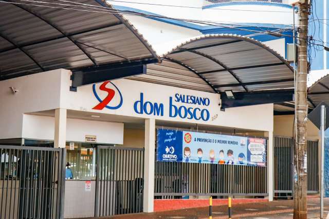 Mais de 100 escolas particulares s&atilde;o autorizadas a voltar com aulas presenciais