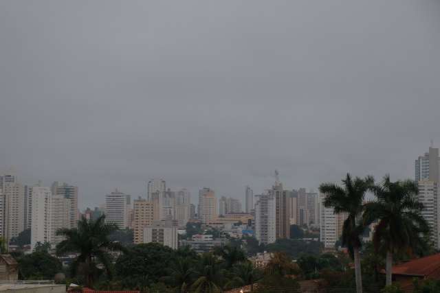 Com ventos de at&eacute; 100 km por hora, previs&atilde;o &eacute; de temporal em MS