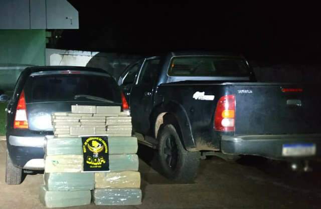 Casal &eacute; preso pelo DOF na MS-295  levando 200 kg de droga para Mundo Novo
