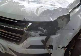 Colis&atilde;o entre moto e caminhonete mata mulher de 30 anos
