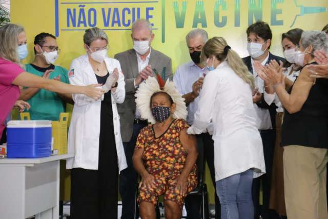 Em 4 dias, mais de 16 mil pessoas s&atilde;o vacinadas contra covid-19 em MS