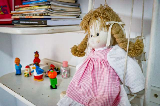 Pai &eacute; acusado de estuprar filha no dia do anivers&aacute;rio de 15 anos