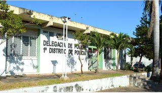 Caso foi registrado na 1º Delegacia de Polícia Civil do município (Foto: Anderson Gallo/Diário Corumbaense)
