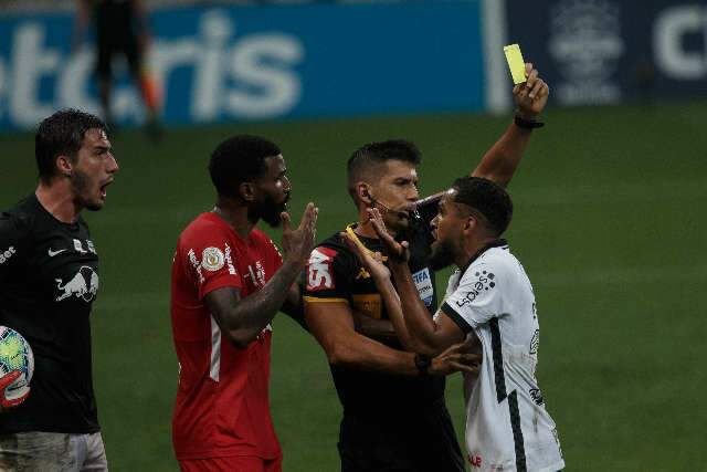 Corinthians perde do Bragantino e n&atilde;o cumpre plano por vaga na Libertadores