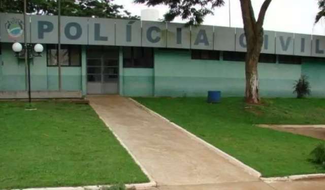 Vizinho invade casa para roubar aparelho de som e esfaqueia idosa 