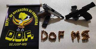 Muni&ccedil;&otilde;es e pistolas avaliadas em R$ 45 mil s&atilde;o encontradas em teto de carro 
