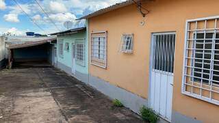 Horas ap&oacute;s reportagem, Andr&eacute; ganha emprego e lugar para fam&iacute;lia morar