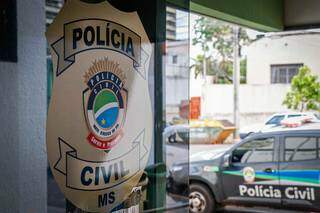 Jovem negocia moto no Facebook e é surpreendido e roubado por dupla armada Jovem negocia moto no Facebook e é surpreendido e roubado por dupla armada