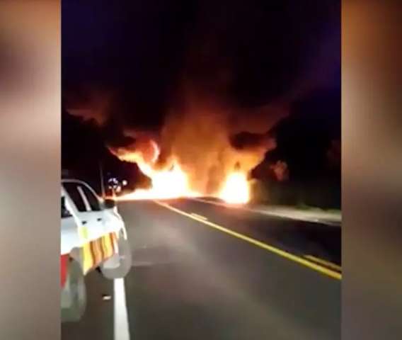 &Ocirc;nibus incendiado passar&aacute; por per&iacute;cia nesta quinta-feira