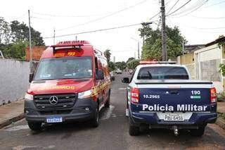 Baleado, homem percorre ruas pedindo socorro no Tiradentes Baleado, homem percorre ruas pedindo socorro no Tiradentes