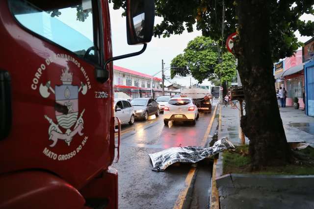 Morador de rua atropelado por caminh&atilde;o na Rua Yokoama tinha 25 anos