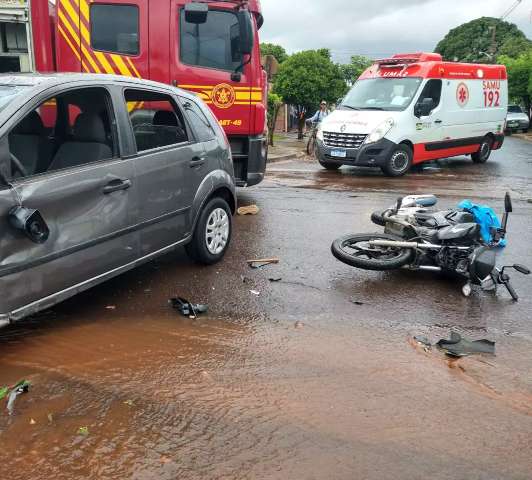 Motociclista morre ao ser atingido por carro em cruzamento no Monte Castelo