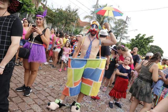 Concorda com o cancelamento do ponto facultativo no Carnaval?