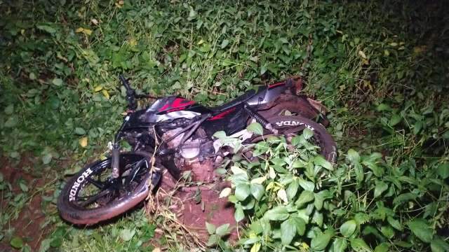Militar do Ex&eacute;rcito morre e outro fica ferido ap&oacute;s batida entre carro em moto 