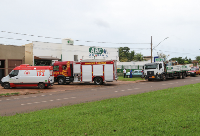 Cilindro de oxig&ecirc;nio explode e funcion&aacute;rio fica ferido  