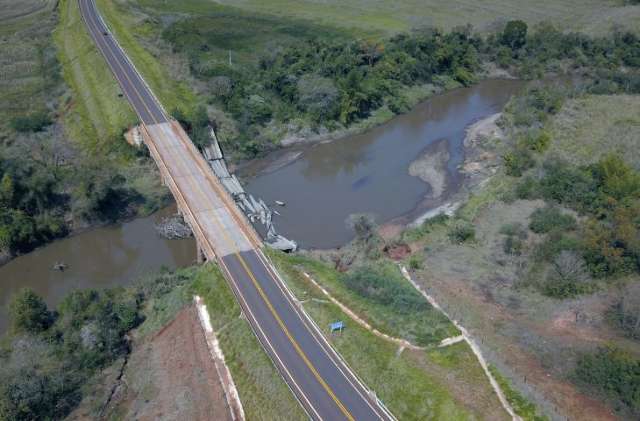 Constru&ccedil;&atilde;o de pontes de concretos chega a 60% dos munic&iacute;pios do Estado 