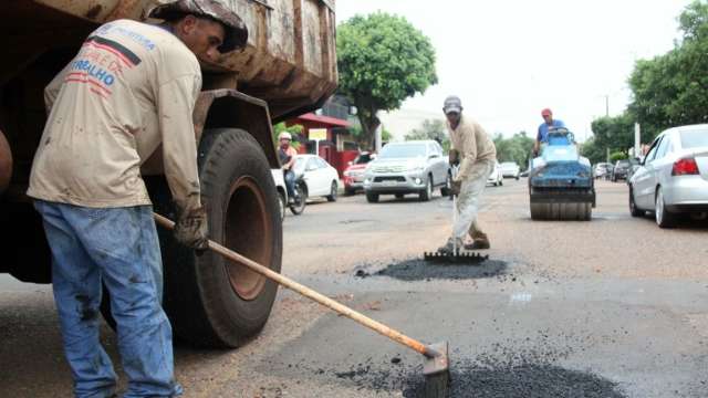 Prefeitura prorroga prazo de contratos de R$ 30,4 milh&otilde;es do tapa-buracos