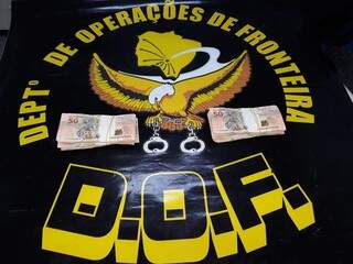 Homens s&atilde;o presos com quase R$ 13 mil em notas falsas