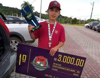 Aos 14 anos, Japinha usa skate para realizar o sonho de ir &agrave;s Olimp&iacute;adas