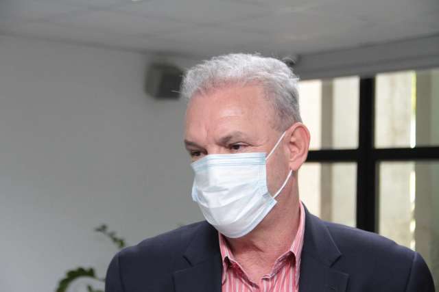 &quot;Sonho com mais 100 mil doses&quot;, diz secret&aacute;rio sobre nova remessa da vacina