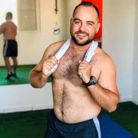 “Gordo, peludo e barrigudo”: os desafios do personal fora do padrão