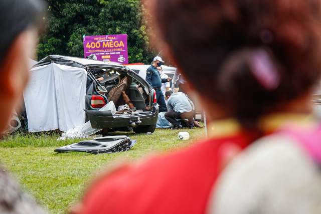 Motociclista que &quot;perseguia&quot; Gol antes de acidente fatal &eacute; ouvido pela pol&iacute;cia