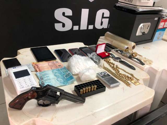 Opera&ccedil;&atilde;o prende quatro por tr&aacute;fico e encontra at&eacute; ouro avaliado em R$ 55 mil
