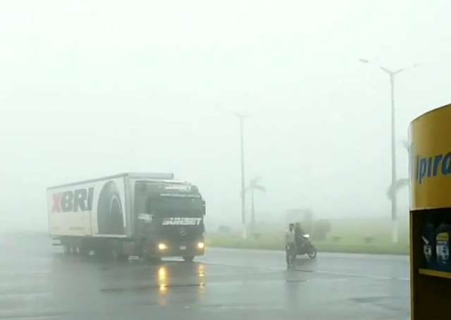 Depois de nevoeiro, previs&atilde;o &eacute; de chuva e alerta de temporal para sul de MS
