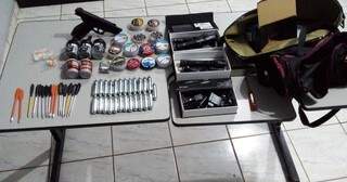 Adolescentes enterram R$ 8 mil em mercadorias furtadas de loja