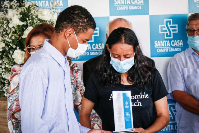 Santa Casa foi lugar de vida e morte para funcion&aacute;rios que partiram de covid