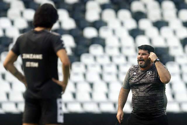 Botafogo recebe Sport precisando vencer para evitar rebaixamento