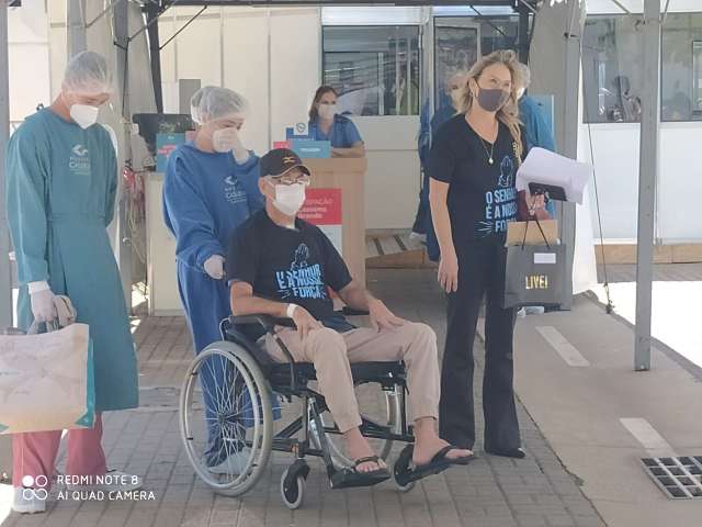 &ldquo;CTI n&atilde;o &eacute; senten&ccedil;a de morte&quot; prova Pl&iacute;nio ap&oacute;s 60 dias internado
