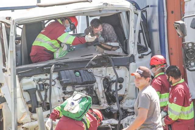 Cansados de acidentes e mortes, moradores cobram duplica&ccedil;&atilde;o de rodovia 