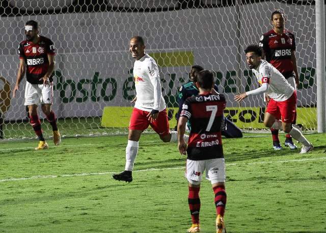 Flamengo cede empate ao Bragantino e perde chance de liderar Brasileir&atilde;o