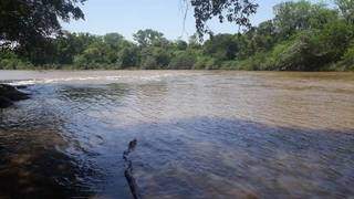 Corpo de homem que tentou atravessar rio a nado &eacute; encontrado