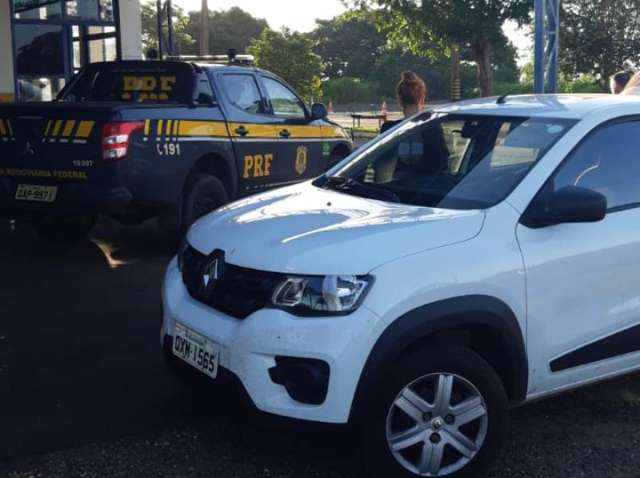 Acompanhando amante em viagem &agrave; fronteira, mulher &eacute; presa com droga