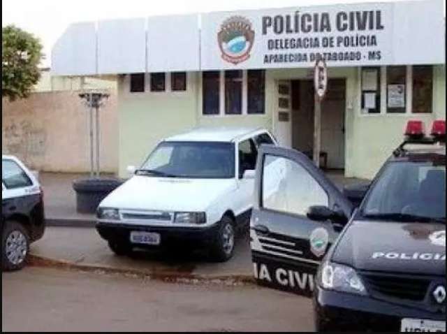 Distra&iacute;do, homem tem carro furtado por &ldquo;amiga&rdquo; em conveni&ecirc;ncia 