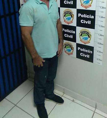 Homem &eacute; preso por amea&ccedil;ar ex-esposa com espingarda