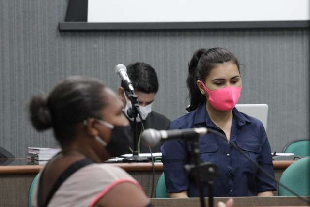 Dirce j&aacute; desconfiava que P&acirc;mela n&atilde;o era a &quot;pessoa certa&quot; antes de d&iacute;vida surgir