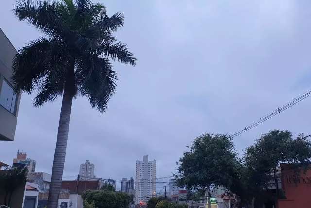 Tempo vira, Inmet prev&ecirc; chuva, mas ainda com temperaturas altas