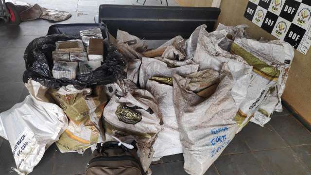 Homem em liberdade condicional &eacute; preso com meia tonelada de maconha