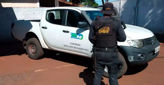 Caminhonete furtada foi recuperada por policiais do Departamento de Operação de Fronteira em Dourados (Foto: divulgação / DOF) 