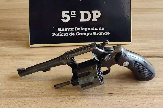 Homem encontrado morto no meio da rua foi assassinado ap&oacute;s briga com vizinho