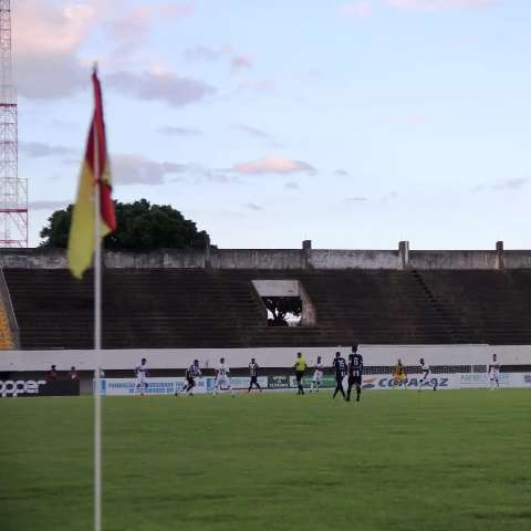 Ap&oacute;s sequ&ecirc;ncia negativa de MS, gest&atilde;o do futebol &eacute; debatida em evento