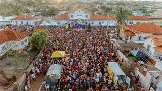 Multidão na Esplanada no Caranaval de 2020 (Foto: Helton Perez/Vaca Azul)