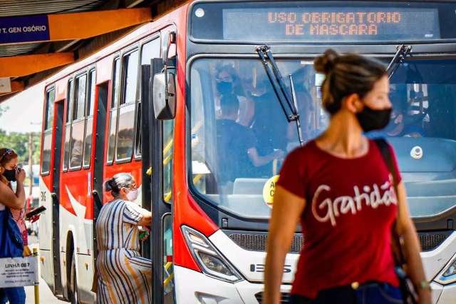 No Carnaval sem feriado, &ocirc;nibus circulam normal, exceto linha Parque dos Poderes